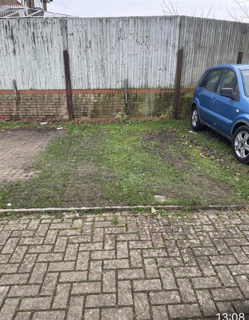 1 Bedroom Apartment. Snowdon Close in Eastbourne,  10